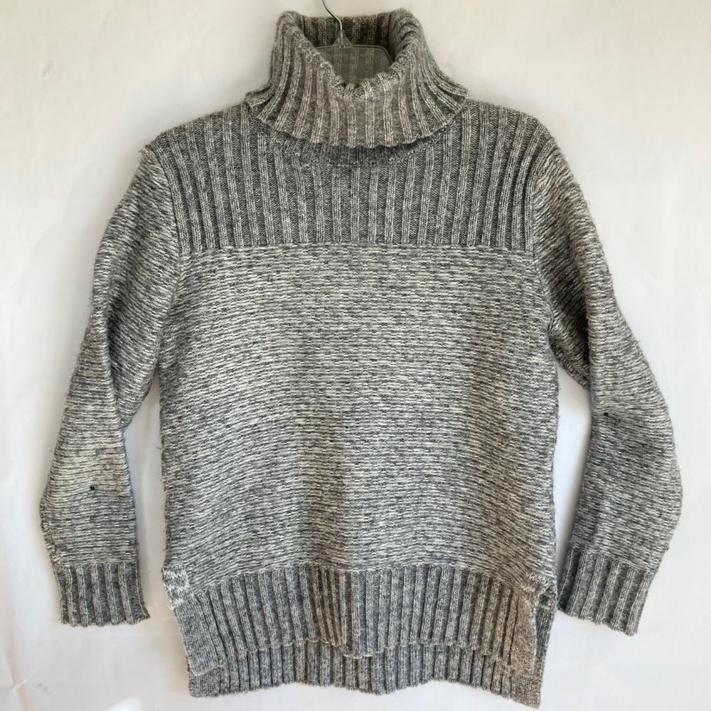 Banana Republic Soft Merino Wool Blend Heavy Knit Turtleneck Split Hem Sz SP